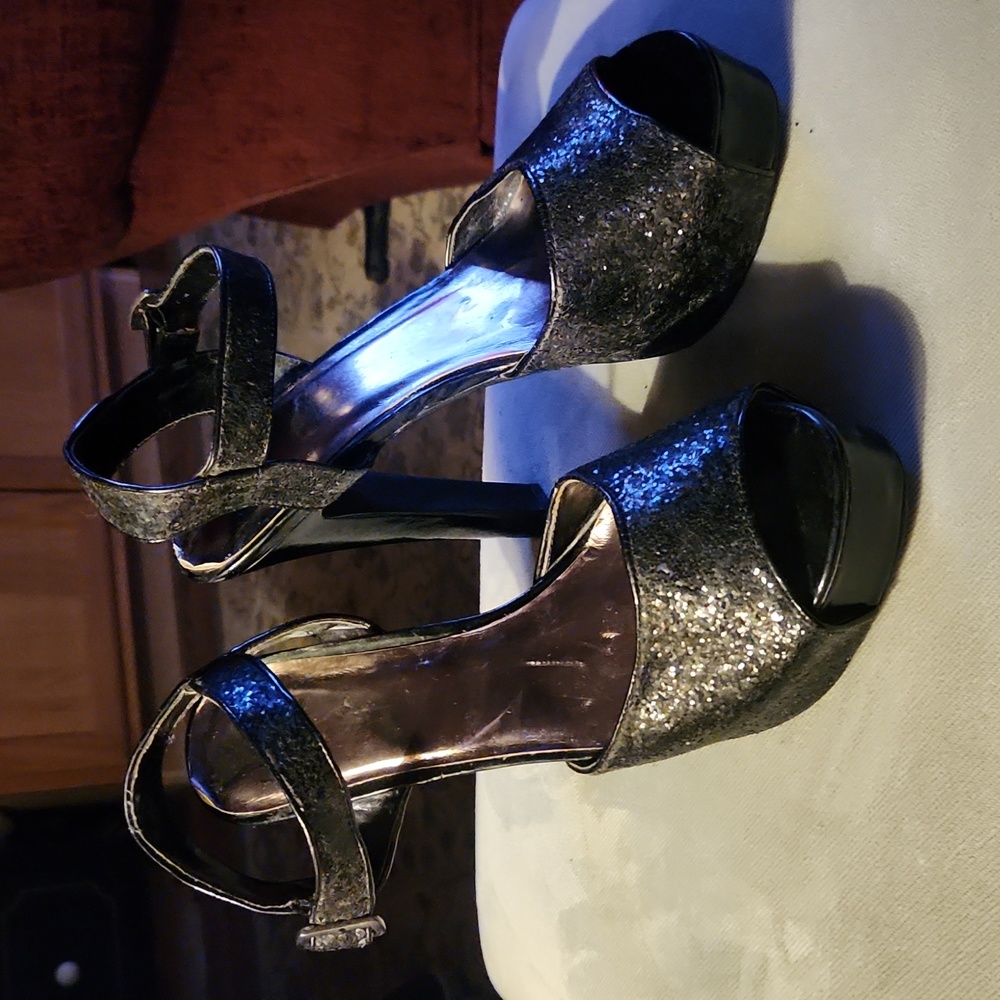Sequence high heels